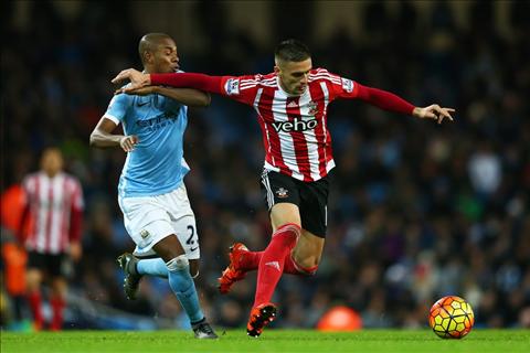 Tadic Fernandinho Man City